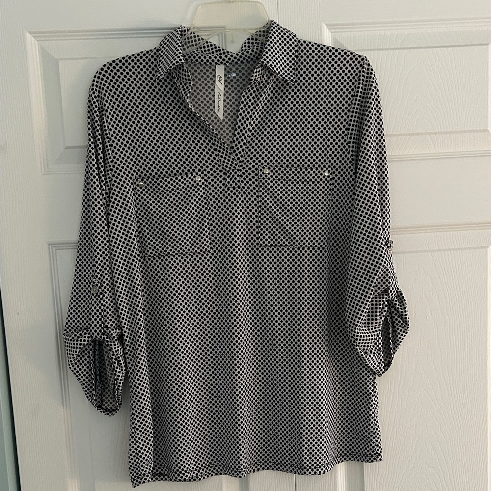 NY Collection Black and White Geometric Print Blouse